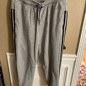 Adidas Men’s Gray Black Stripes Jogger Pants L